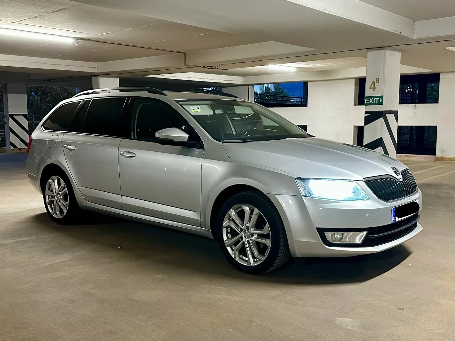 Skoda Octavia 1.6 TDI - 110hp | CAMERA | CARPLAY | NAVI | EURO 6 | Mobile.bg   1