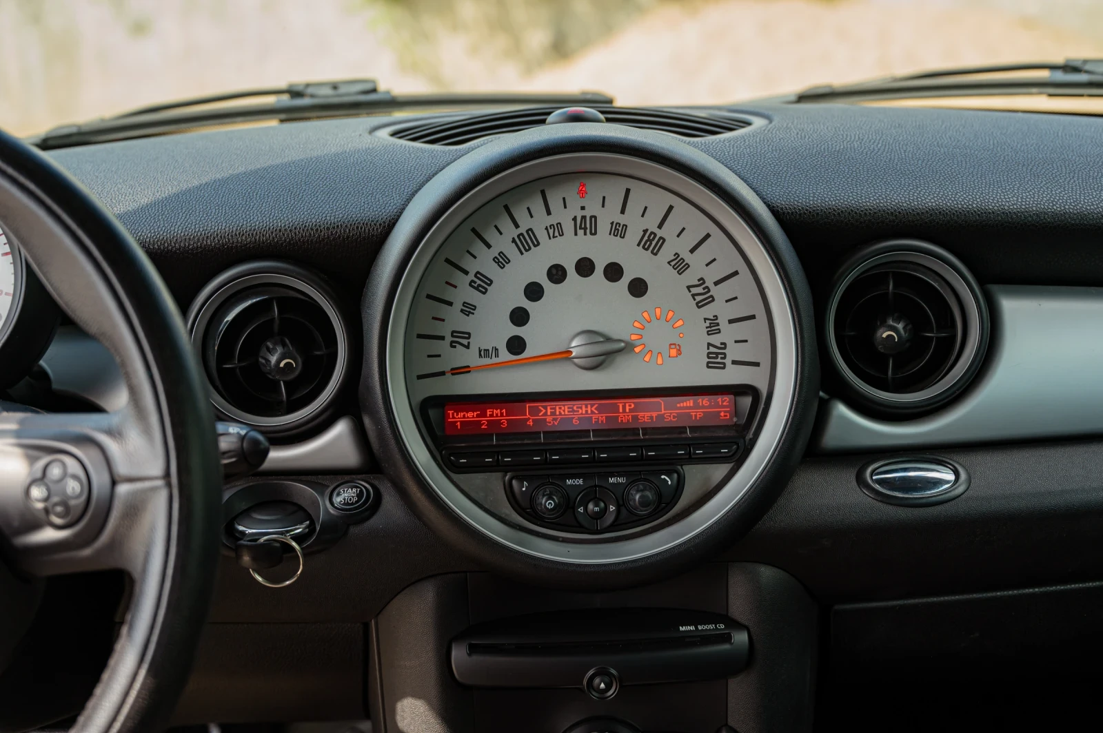 Mini One, снимка 7 - Автомобили и джипове - 54755338