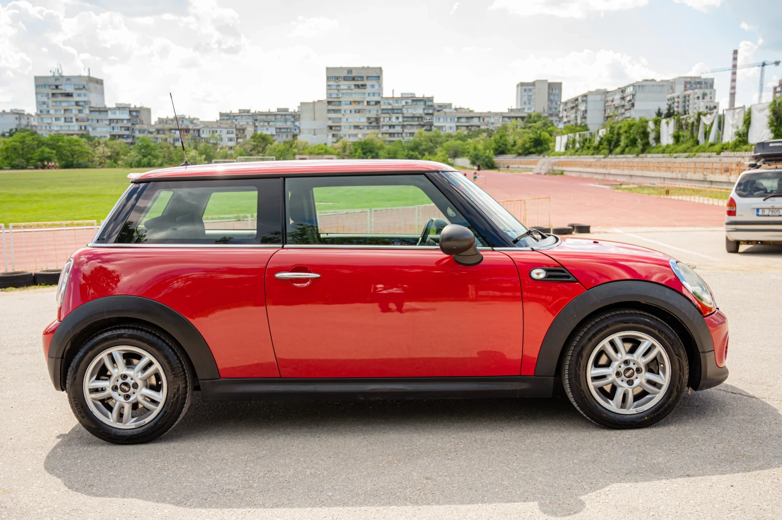 Mini One, снимка 2 - Автомобили и джипове - 54755338