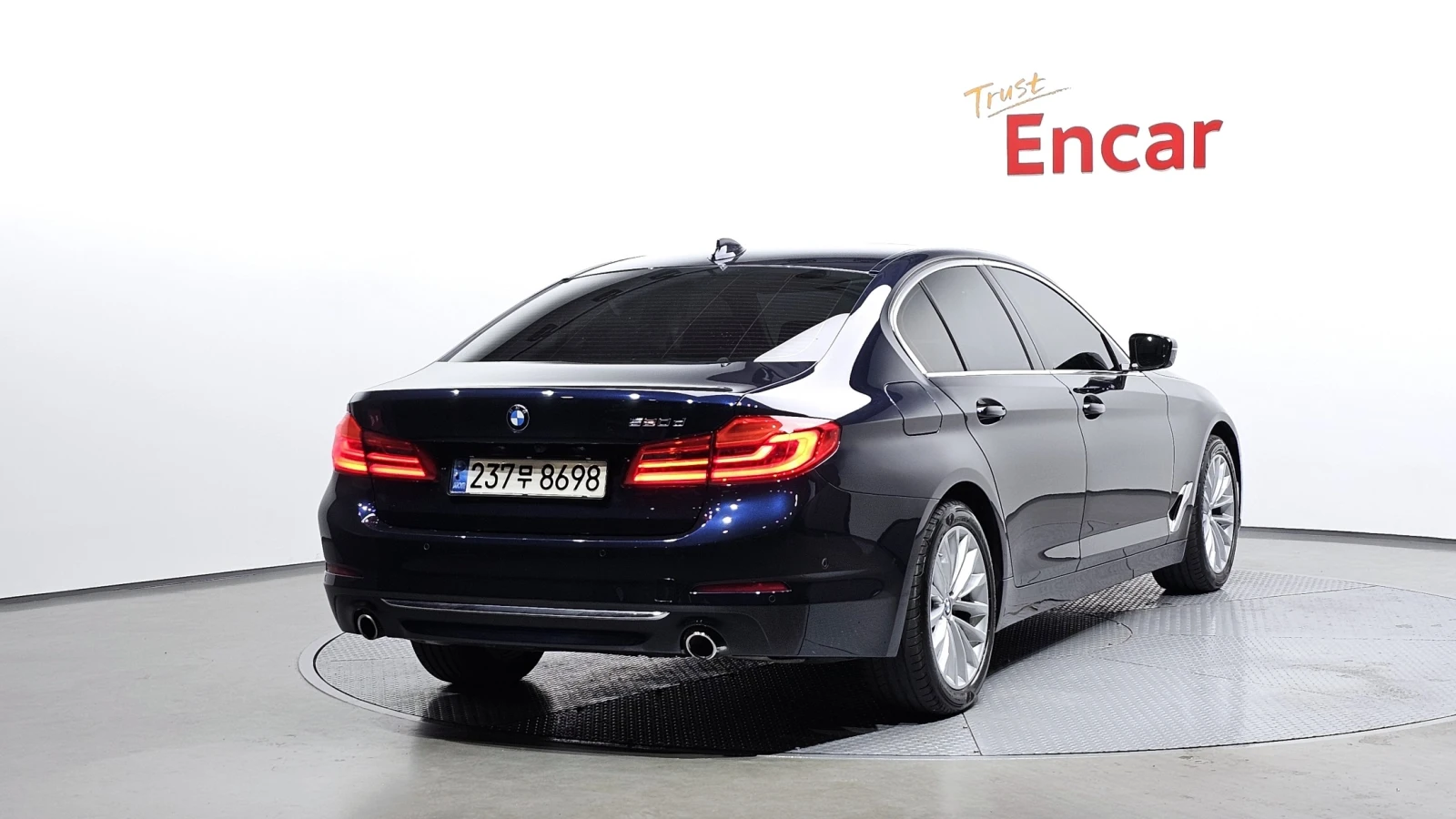 BMW 520 xDrive Luxury, снимка 2 - Автомобили и джипове - 54820503