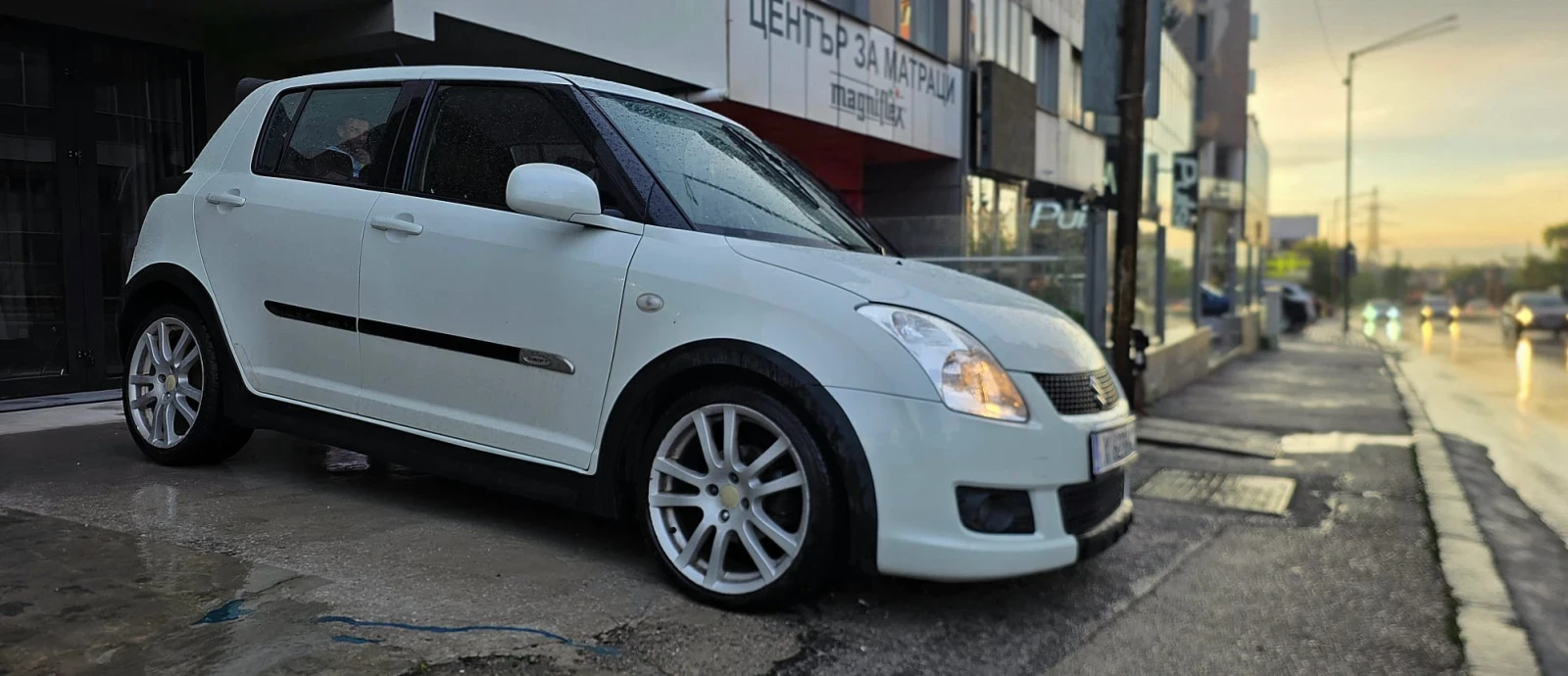 Suzuki Swift, снимка 4 - Автомобили и джипове - 55408890