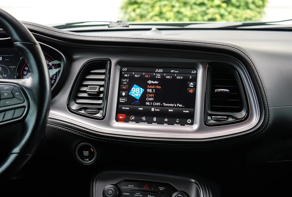 Dodge Challenger R/T / ALPINE/ РЪЧКА/, снимка 15 - Автомобили и джипове - 55539316