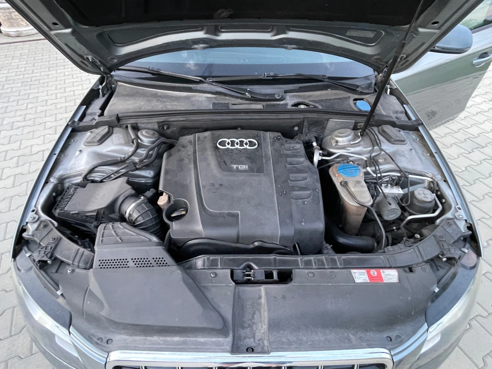 Audi A4 2.0 Дизел 143 коня Автомат, снимка 10 - Автомобили и джипове - 55698106