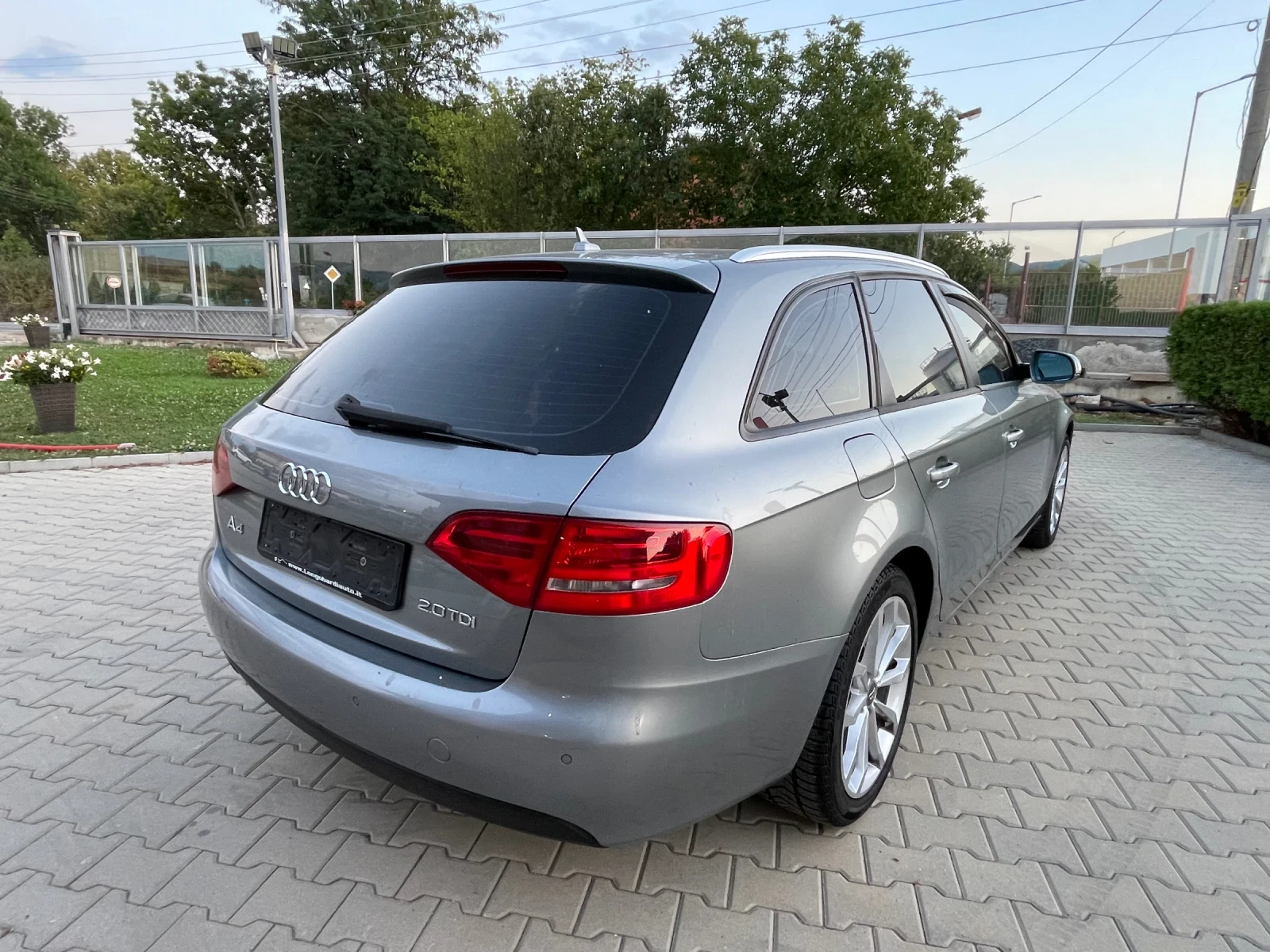 Audi A4 2.0 Дизел 143 коня Автомат, снимка 5 - Автомобили и джипове - 55698106
