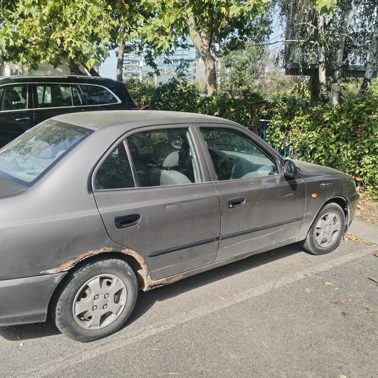 Hyundai Accent, снимка 4 - Автомобили и джипове - 55852135