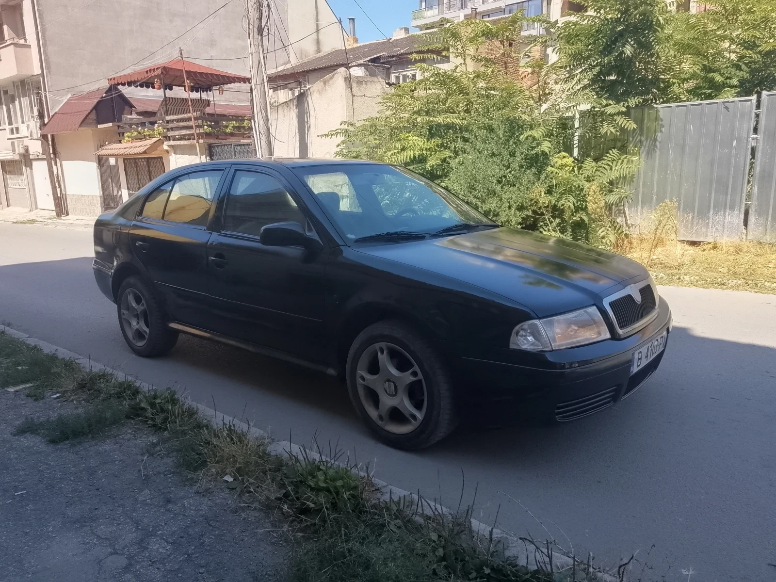 Skoda Octavia 1.6 LPG Климатик Спешно, снимка 3 - Автомобили и джипове - 56053000