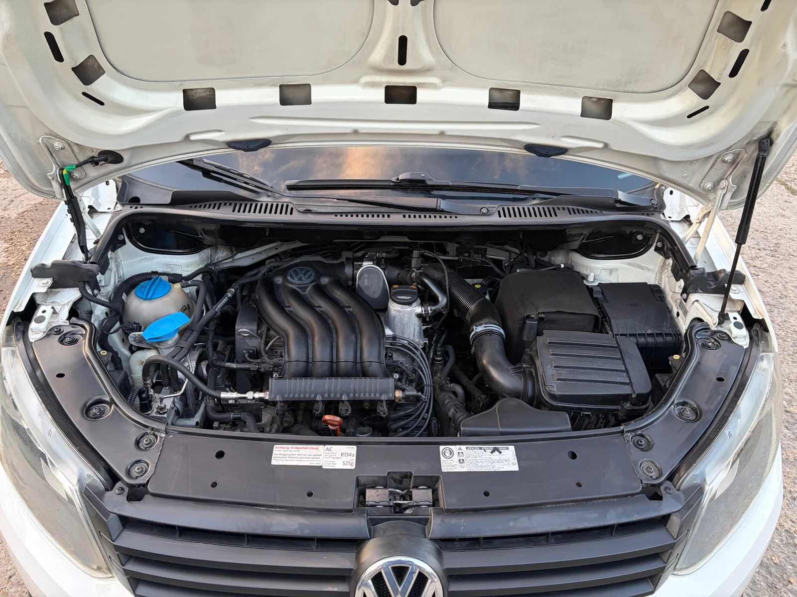 VW Caddy 2.0 , снимка 17 - Автомобили и джипове - 56220698