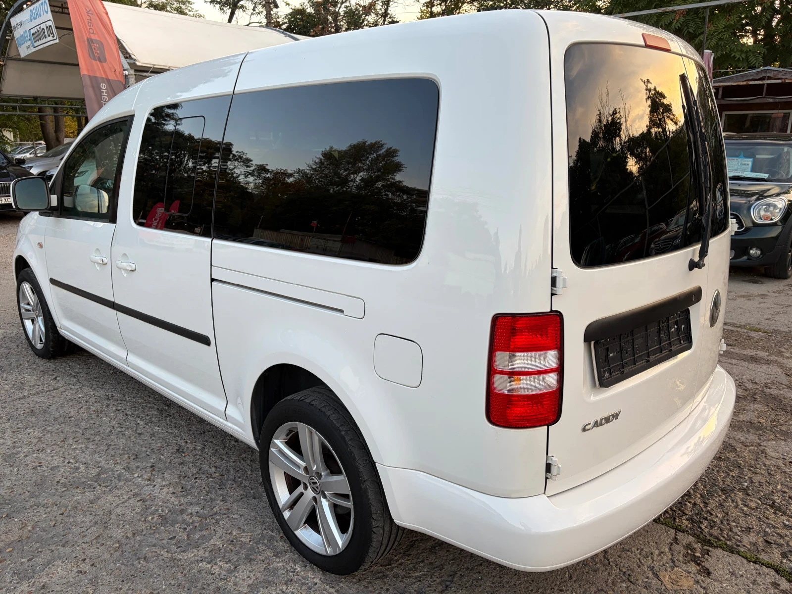VW Caddy 2.0 , снимка 7 - Автомобили и джипове - 56220698