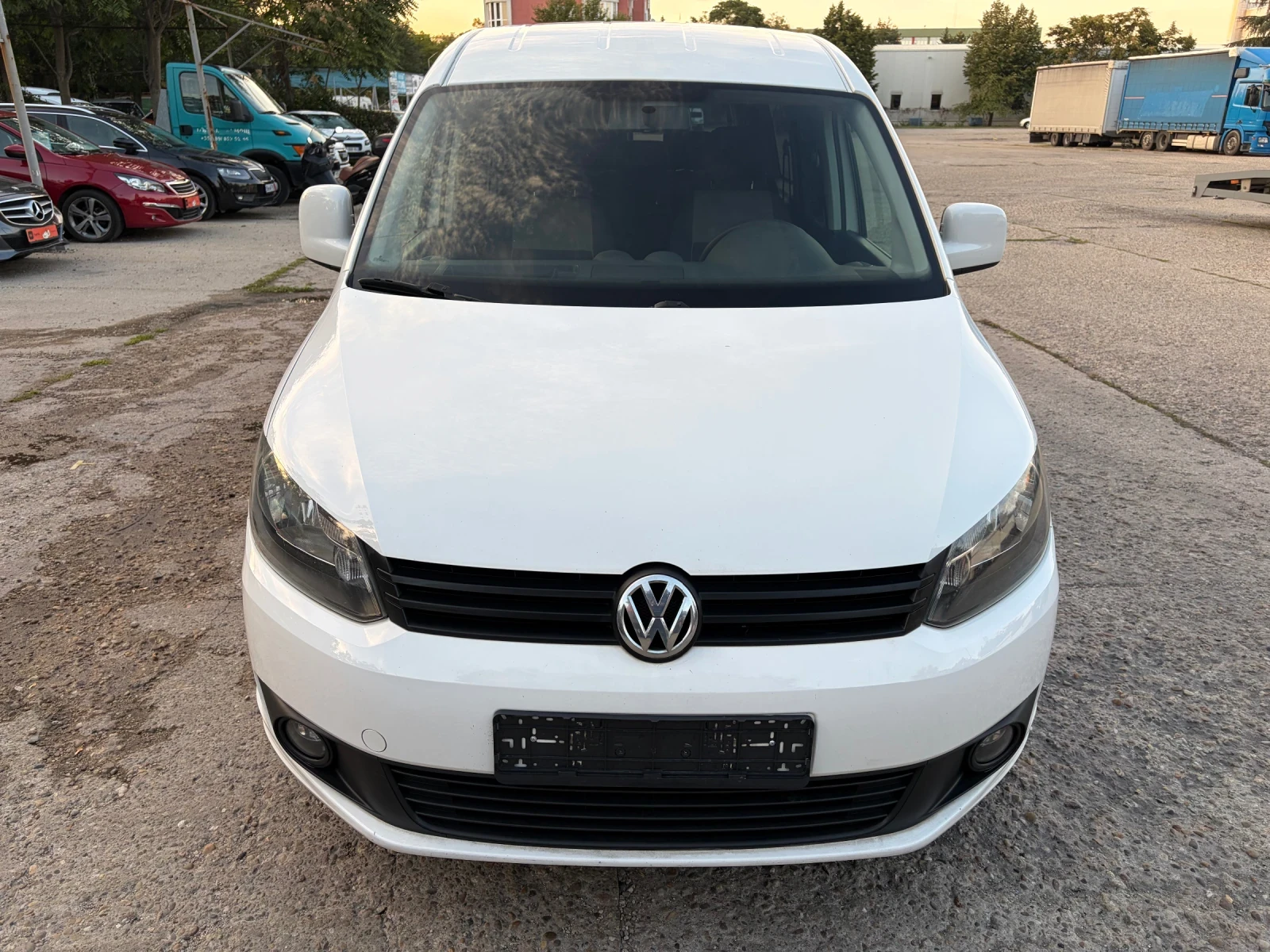 VW Caddy 2.0 , снимка 2 - Автомобили и джипове - 56220698
