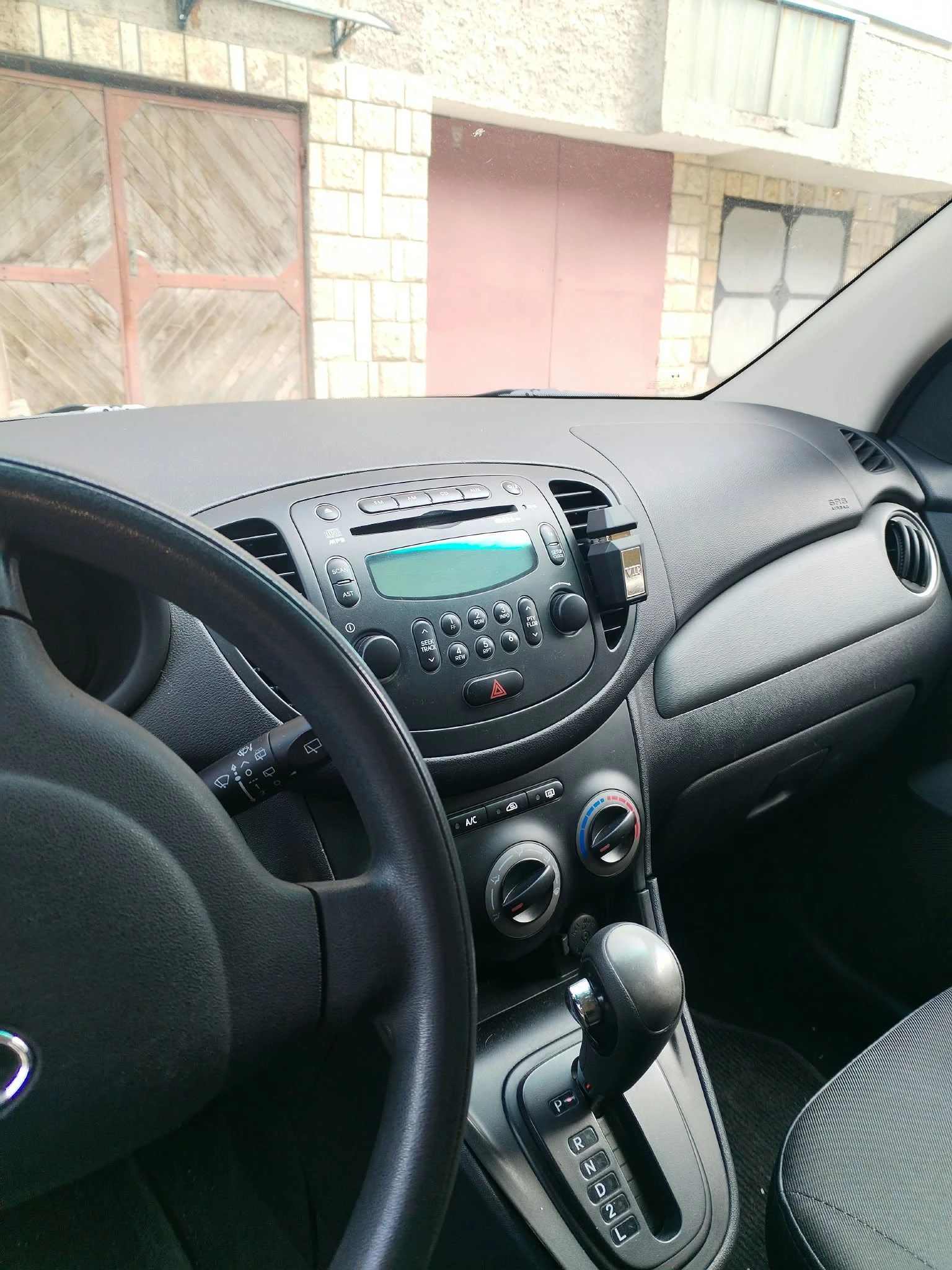 Hyundai I10, снимка 3 - Автомобили и джипове - 56258894