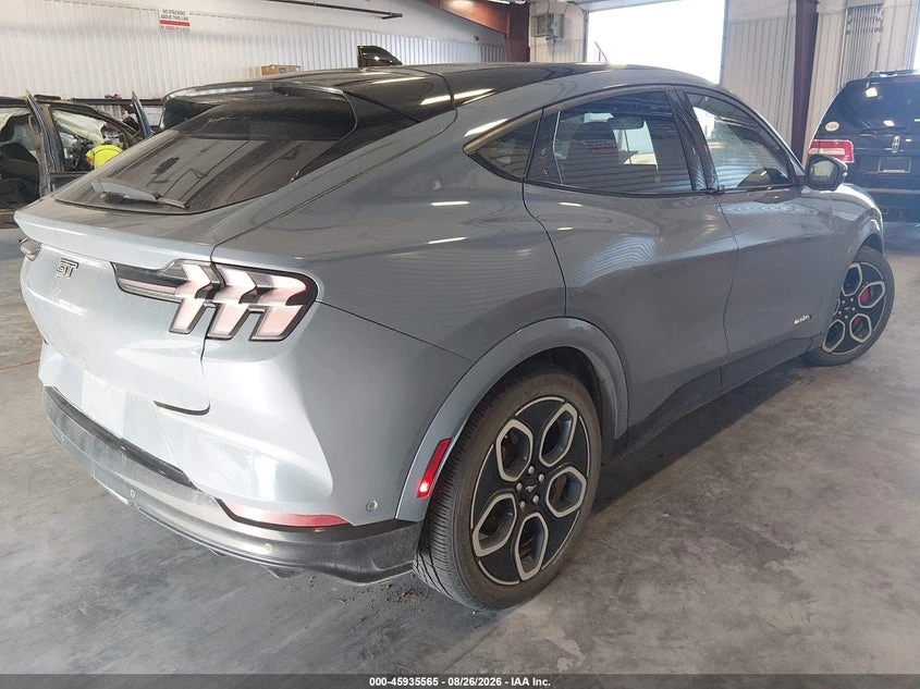 Ford Mustang Mach-E Gt, снимка 4 - Автомобили и джипове - 56320059