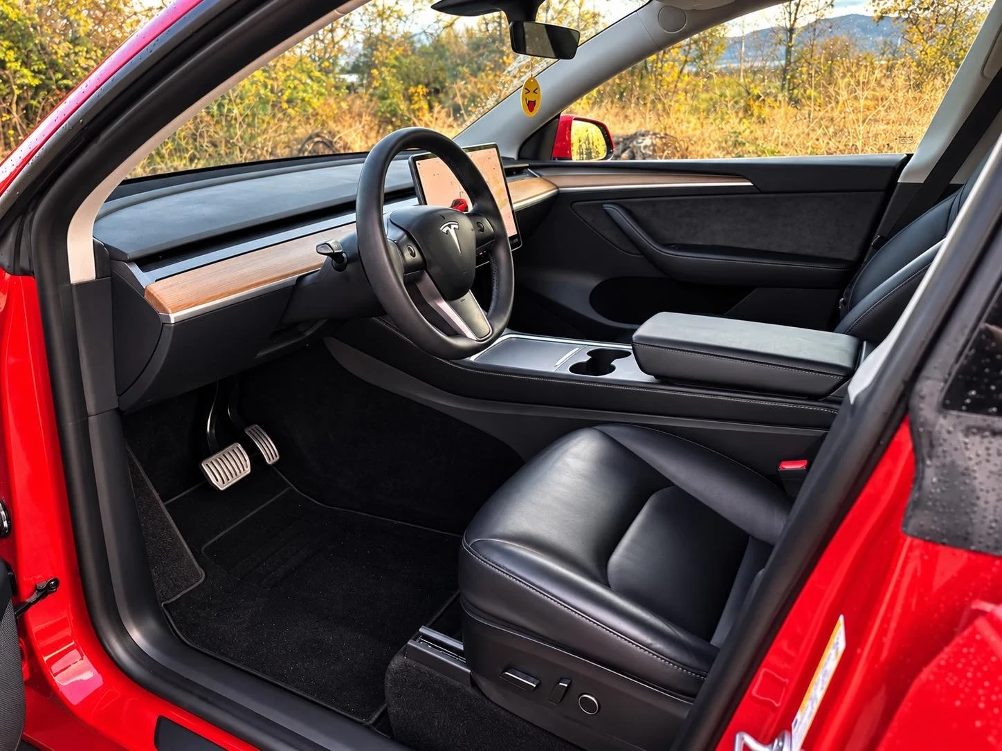 Tesla Model Y 7 места , Long Range , Dual Motor с теглич, снимка 12 - Автомобили и джипове - 56714054