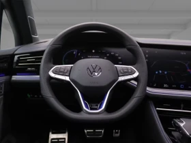 VW Touareg 3.0 TSIe 4Motion = R-Line = e-Sound Гаранция, снимка 7