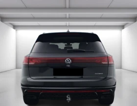 VW Touareg 3.0 TSIe 4Motion = R-Line = e-Sound Гаранция, снимка 3
