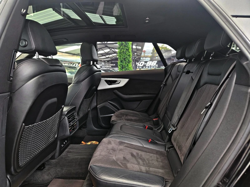 Audi Q8 ! SQ8/MATRIX/S-LINE/DISTR/3DCAM/ВАКУМ/PANO/ПОДГP/L, снимка 16 - Автомобили и джипове - 52009673