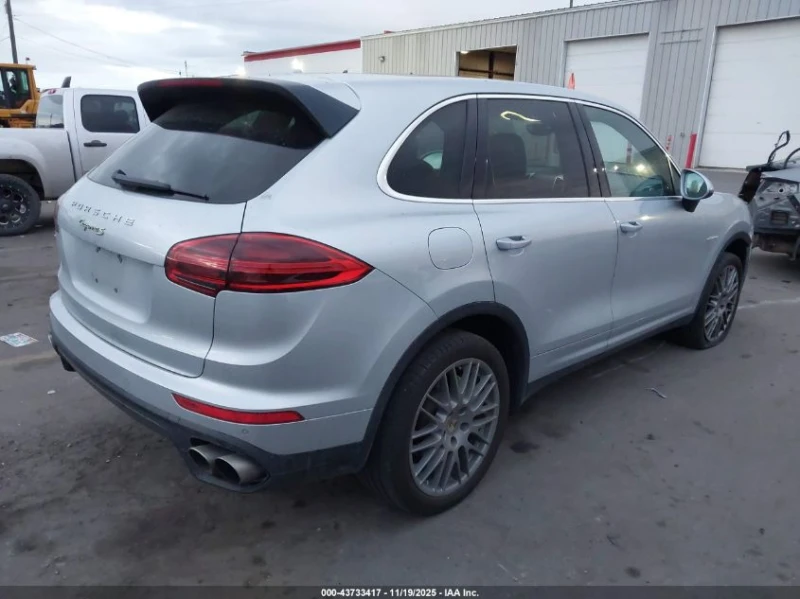 Porsche Cayenne 3l E-Hybrid S, снимка 4 - Автомобили и джипове - 53483714