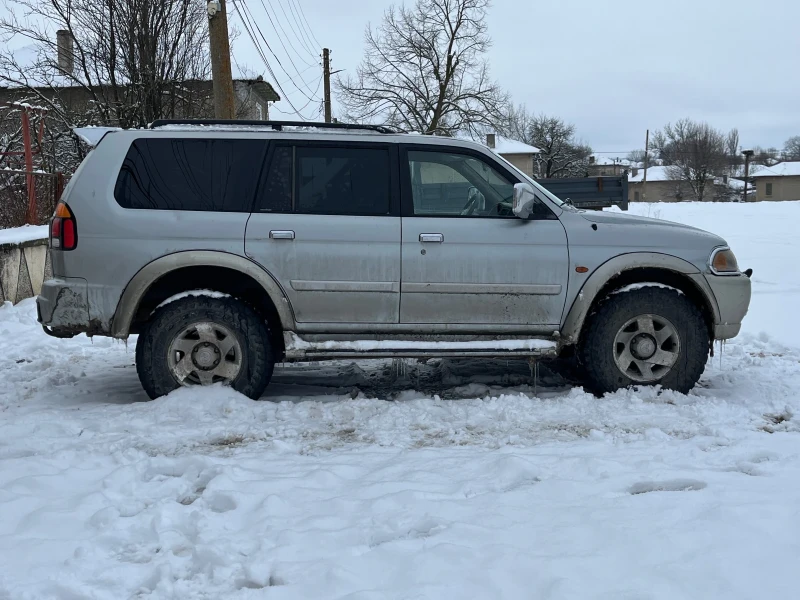 Mitsubishi Pajero sport 3.0 V6 Газ.Инж, снимка 5 - Автомобили и джипове - 53584454