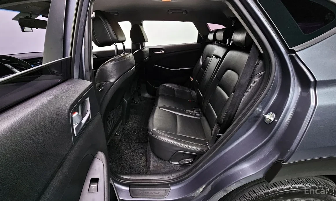 Hyundai Tucson Diesel 2.0 2WD Style Special - изображение 9