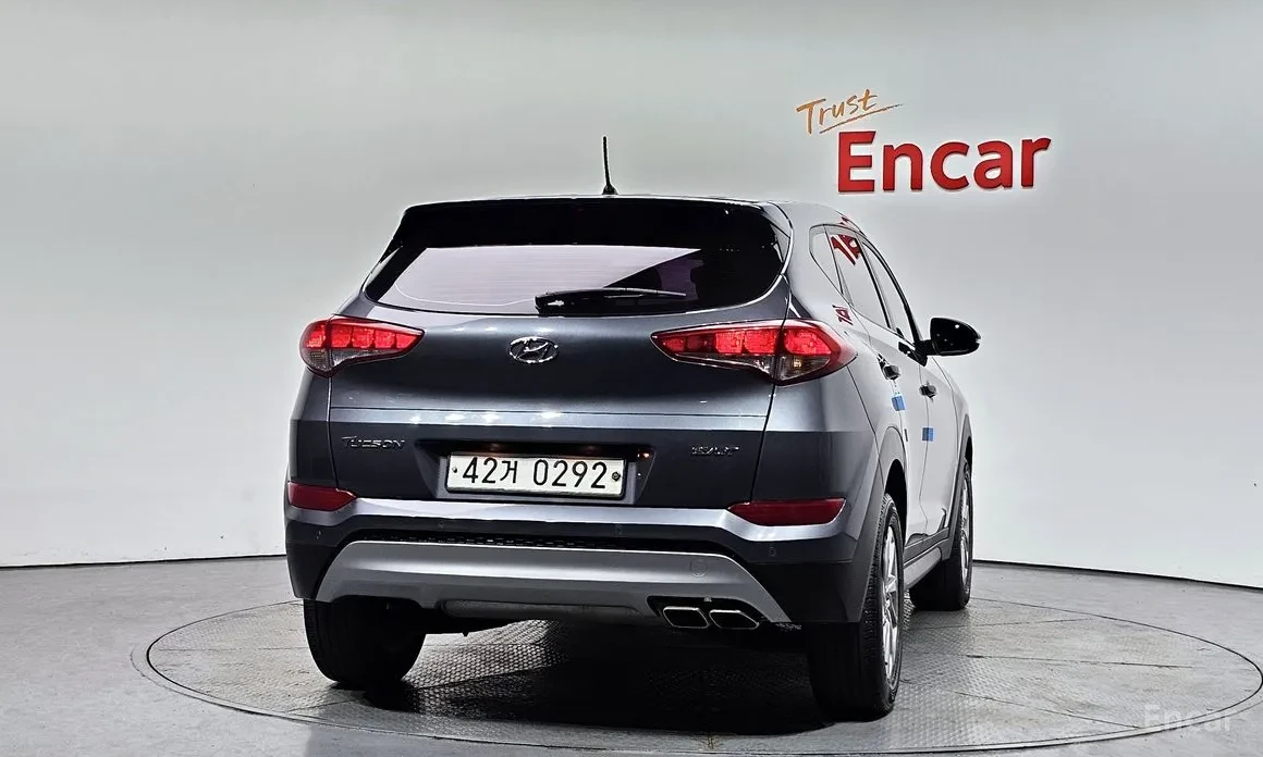Hyundai Tucson Diesel 2.0 2WD Style Special - изображение 4