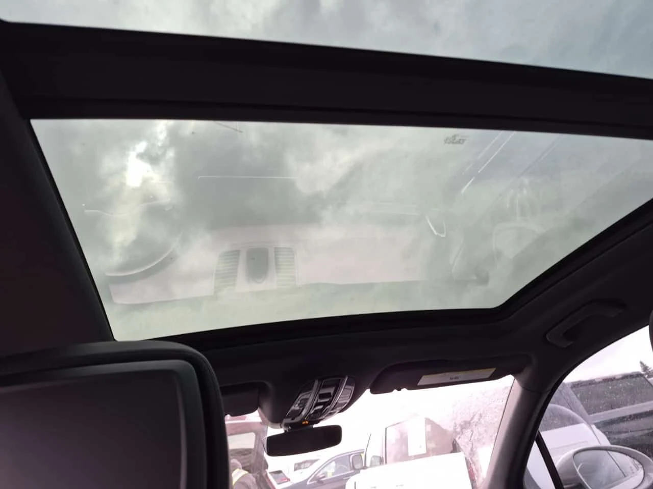 Porsche Cayenne PLATINUM EDITION  CARFAX, снимка 13 - Автомобили и джипове - 53897314