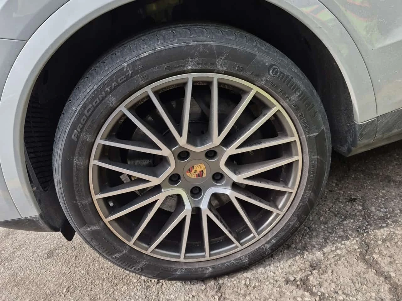 Porsche Cayenne PLATINUM EDITION  CARFAX, снимка 6 - Автомобили и джипове - 53897314