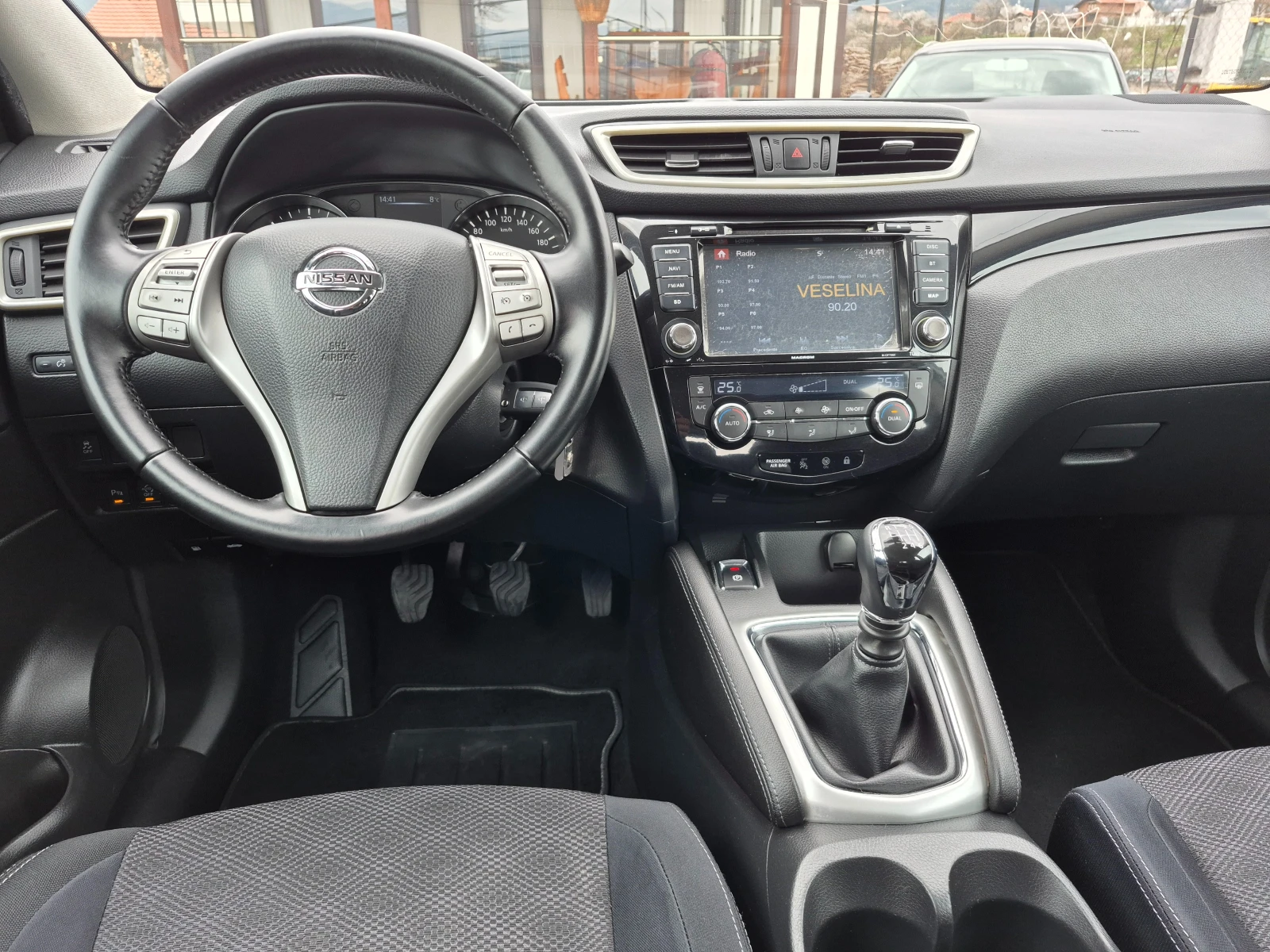 Nissan Qashqai 1.5  DCI, снимка 10 - Автомобили и джипове - 53928704
