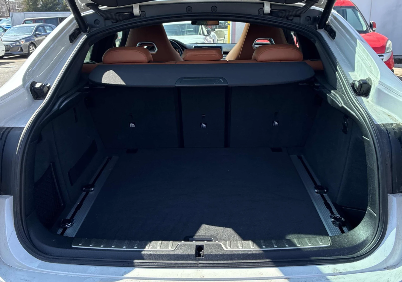 BMW X6 M* XDrive* Keyless* Premium audio* PANO* Memo, снимка 12 - Автомобили и джипове - 54001354