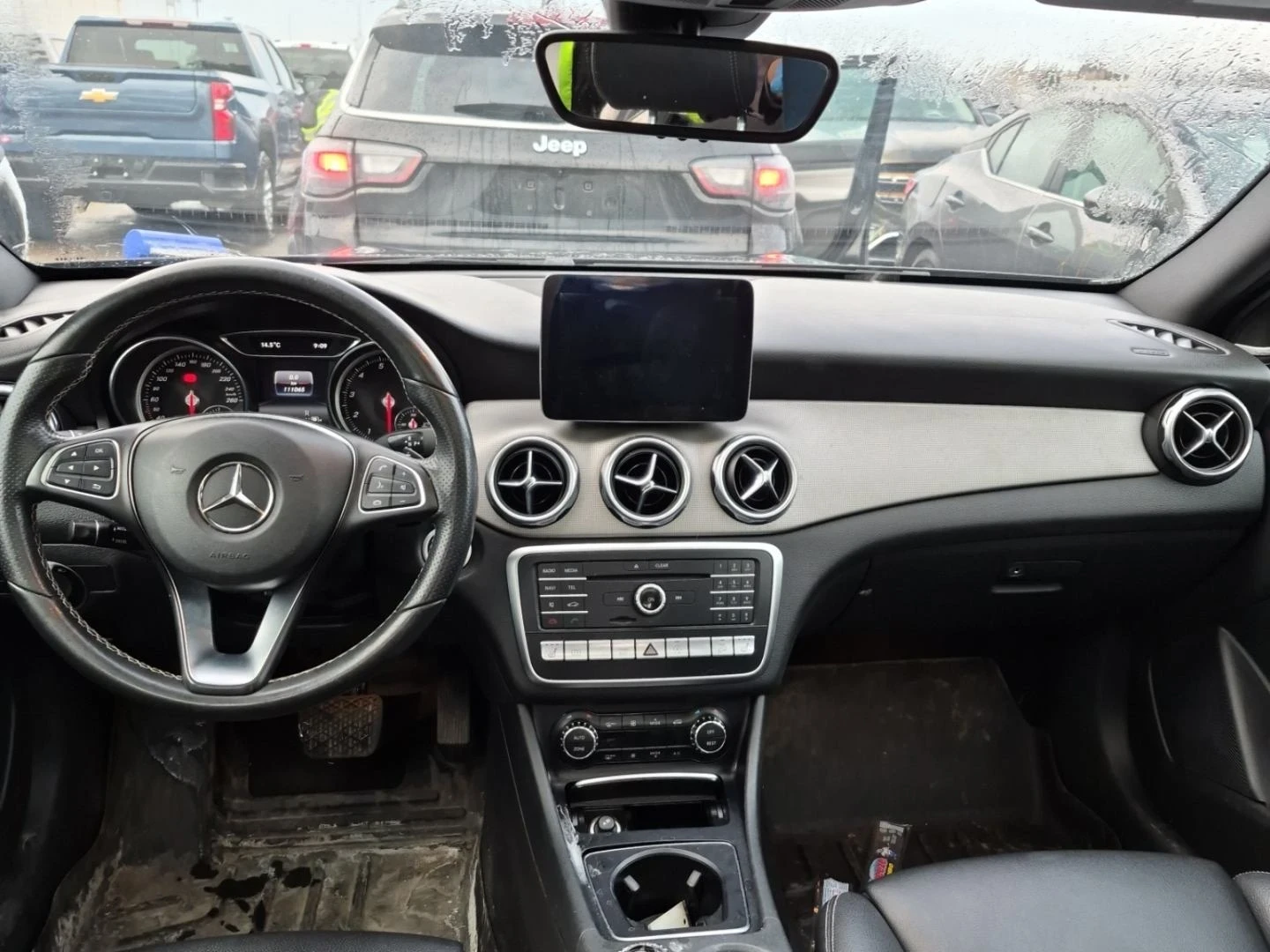 Mercedes-Benz GLA 250 4Matic* Kамера* Подгрев* Пано, снимка 7 - Автомобили и джипове - 54073134