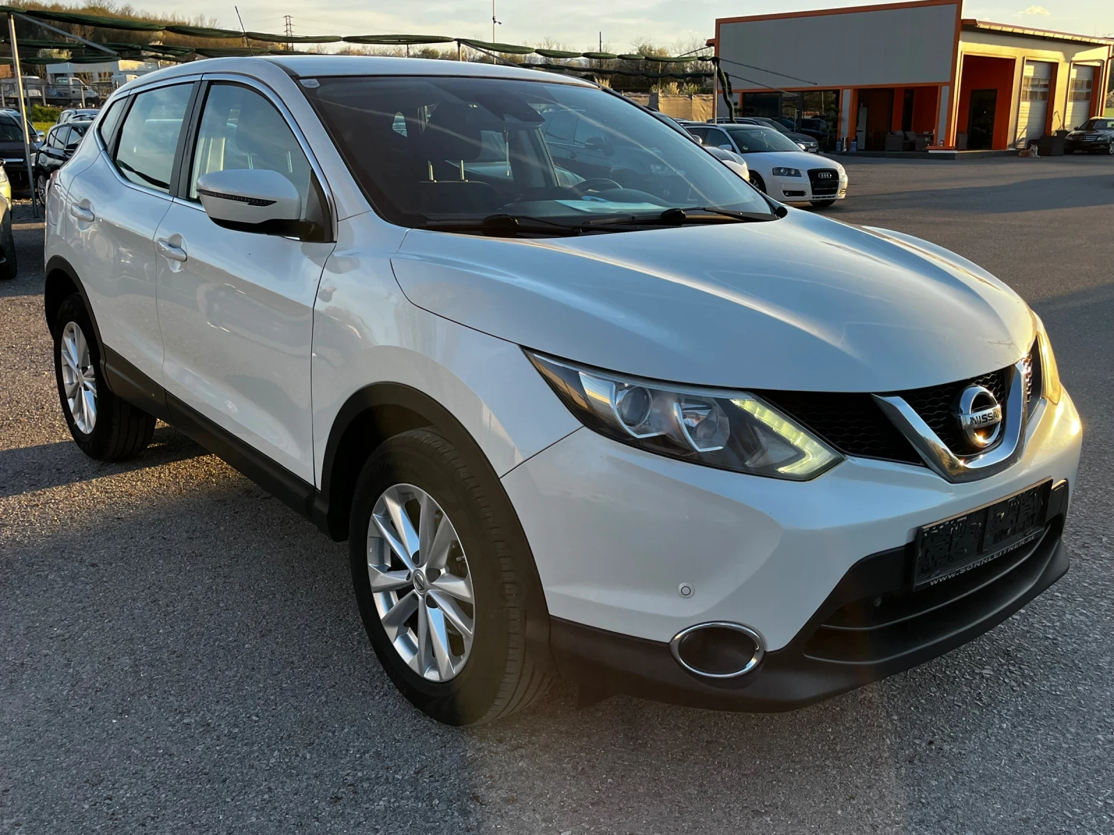 Nissan Qashqai 1.6DCI 131кс * АВТОМАТИК* , снимка 7 - Автомобили и джипове - 54117798