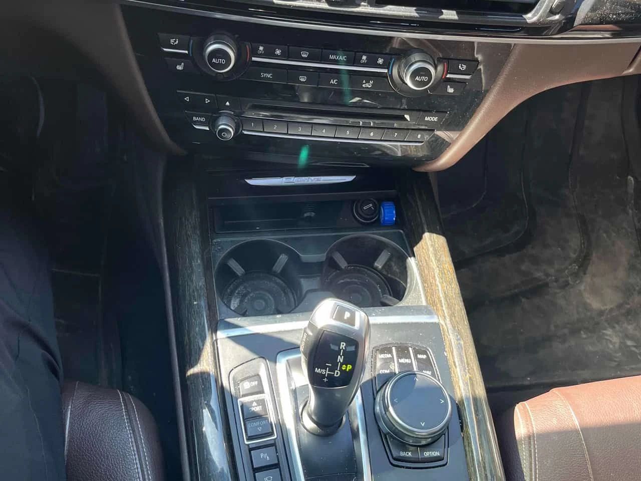 BMW X5 xDrive40e/HARMAN KARDON/ПАНОРАМА/360 CAM, снимка 9 - Автомобили и джипове - 54171389