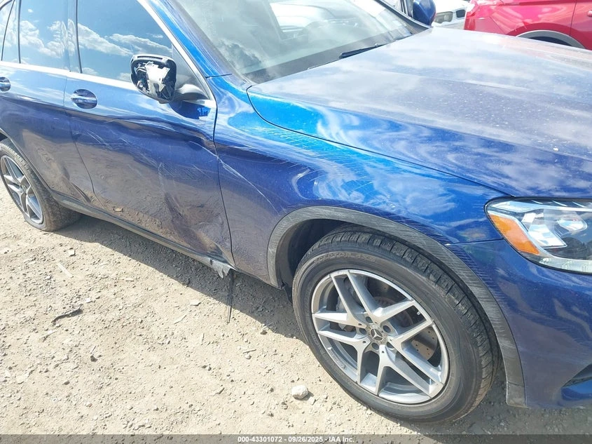 Mercedes-Benz GLC 300 2l, снимка 6 - Автомобили и джипове - 54368250