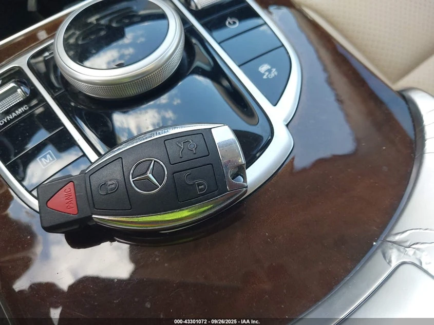 Mercedes-Benz GLC 300 2l, снимка 11 - Автомобили и джипове - 54368250