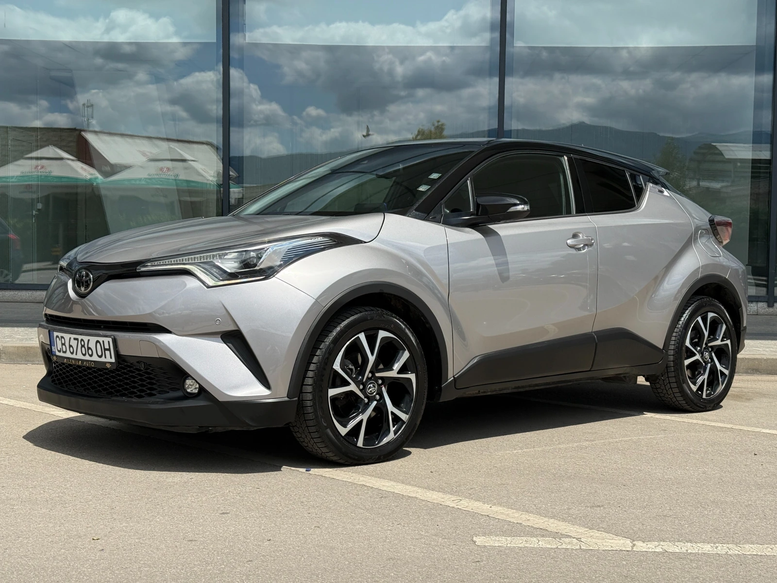Toyota C-HR 6 МЕСЕЦА ГАРАНЦИЯ/1.2i 116к.с. Всички Екстри