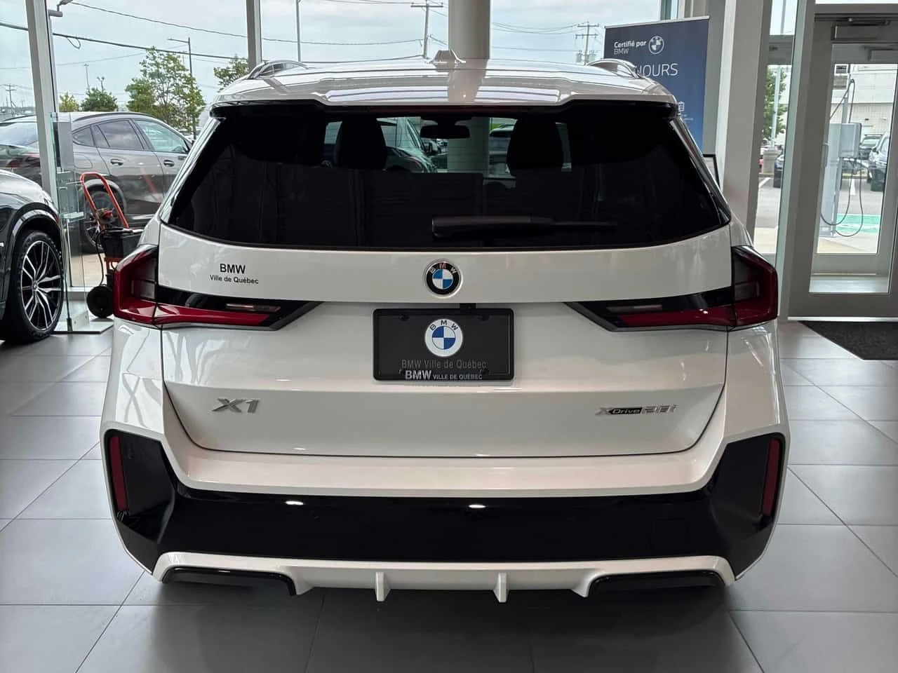 BMW X1 xDrive28i M SPORT | ГЛАВНО ПРЕДСТАВИТЕЛСТВО НА BMW, снимка 5 - Автомобили и джипове - 55450202
