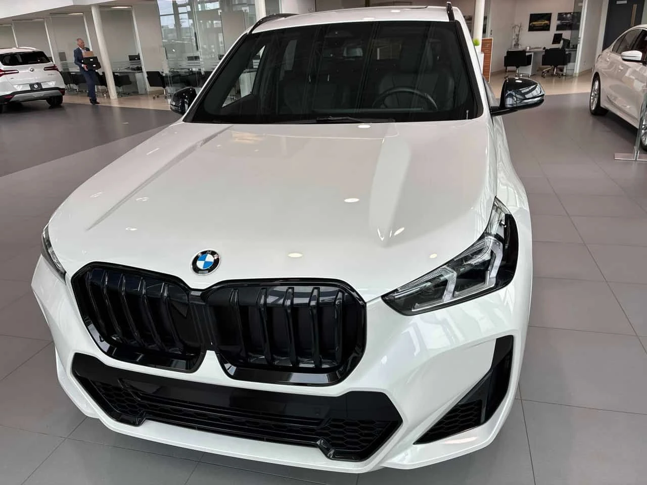 BMW X1 xDrive28i M SPORT | ГЛАВНО ПРЕДСТАВИТЕЛСТВО НА BMW, снимка 2 - Автомобили и джипове - 55450202