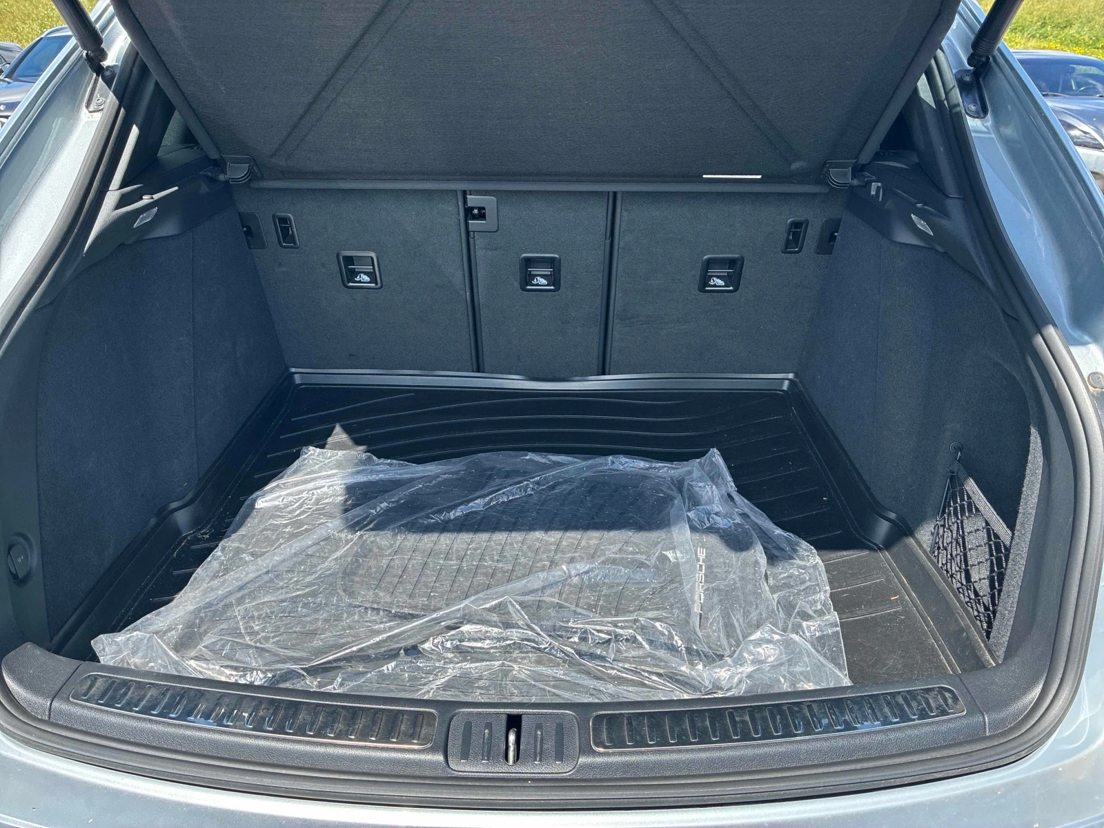 Porsche Macan  AWD / 360 / DIS / MATRIX / BOSE / CARFAX, снимка 10 - Автомобили и джипове - 55830601