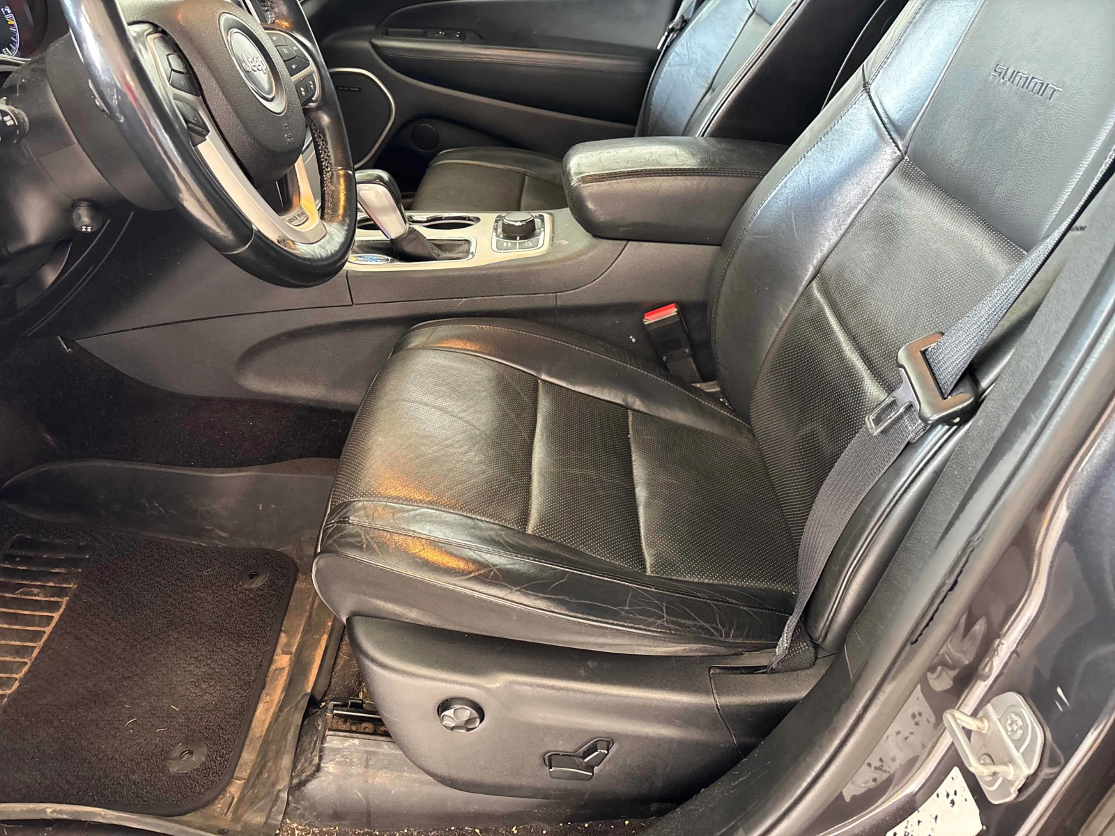 Jeep Grand cherokee * Summit * АВТОКРЕДИТ БЕЗ ПЪРВОНАЧАЛНА ВНОСКА* , снимка 5 - Автомобили и джипове - 56093307