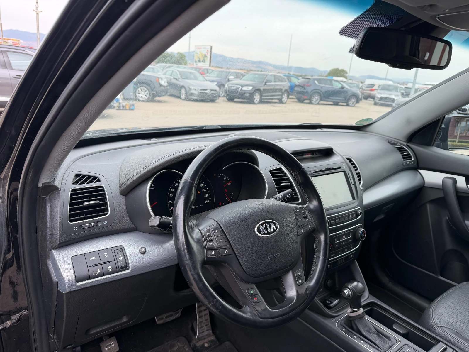 Kia Sorento 2.2CRDI 4WD AVTOMAT/PANORAMA/NAVI/KAMERA/KOJA , снимка 14 - Автомобили и джипове - 56223314