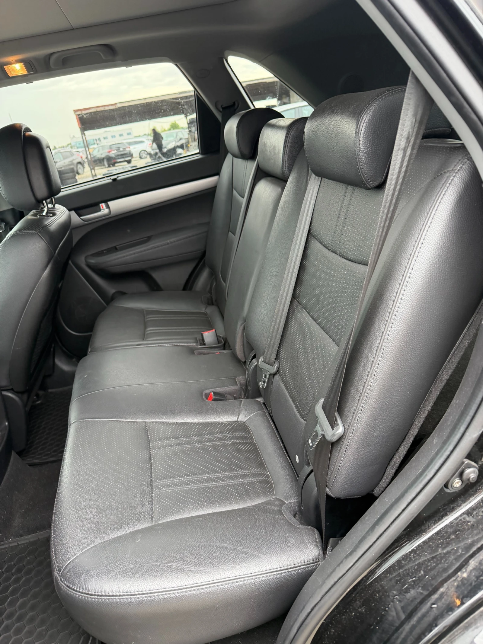 Kia Sorento 2.2CRDI 4WD AVTOMAT/PANORAMA/NAVI/KAMERA/KOJA , снимка 10 - Автомобили и джипове - 56223314