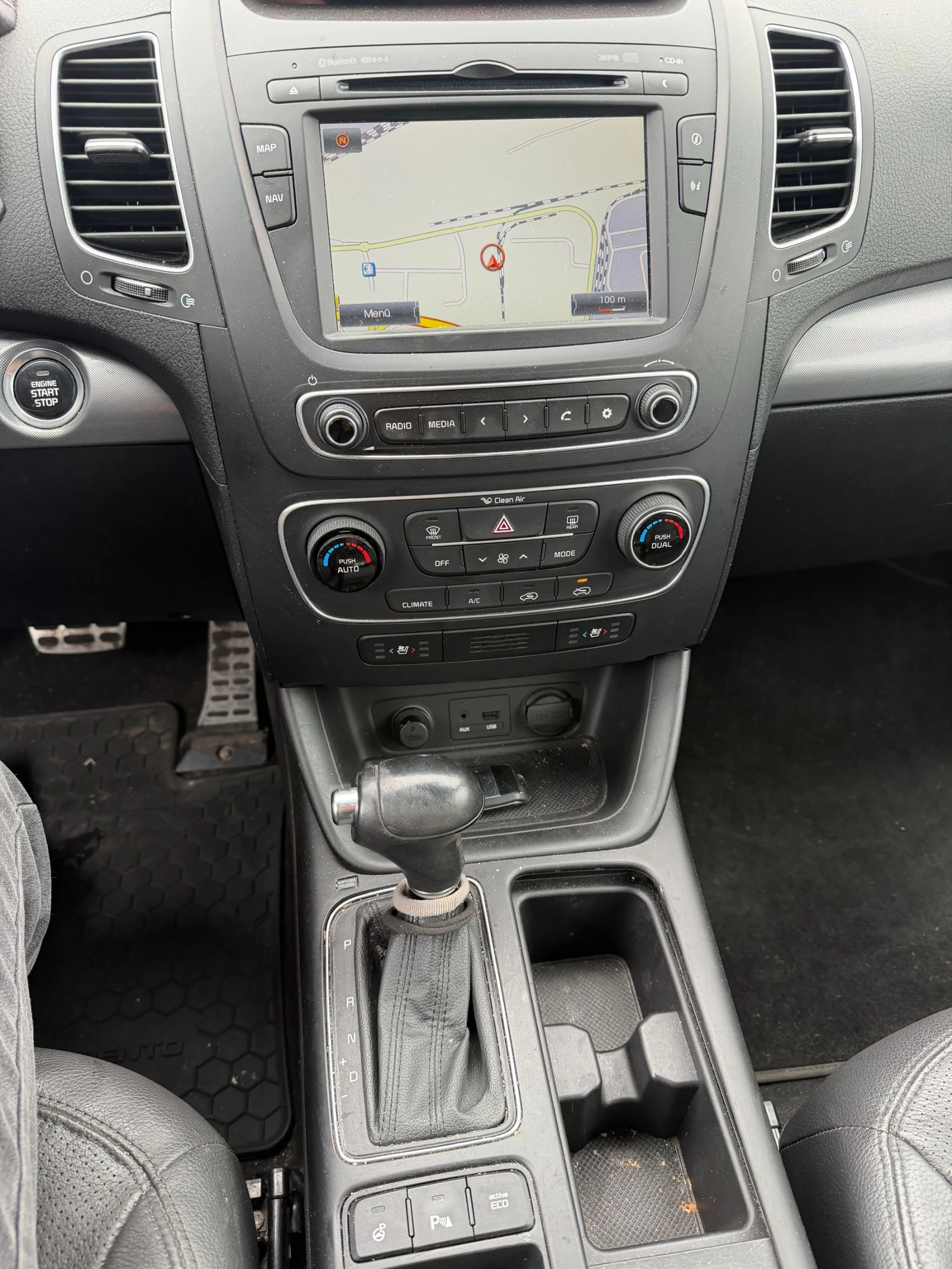 Kia Sorento 2.2CRDI 4WD AVTOMAT/PANORAMA/NAVI/KAMERA/KOJA , снимка 15 - Автомобили и джипове - 56223314