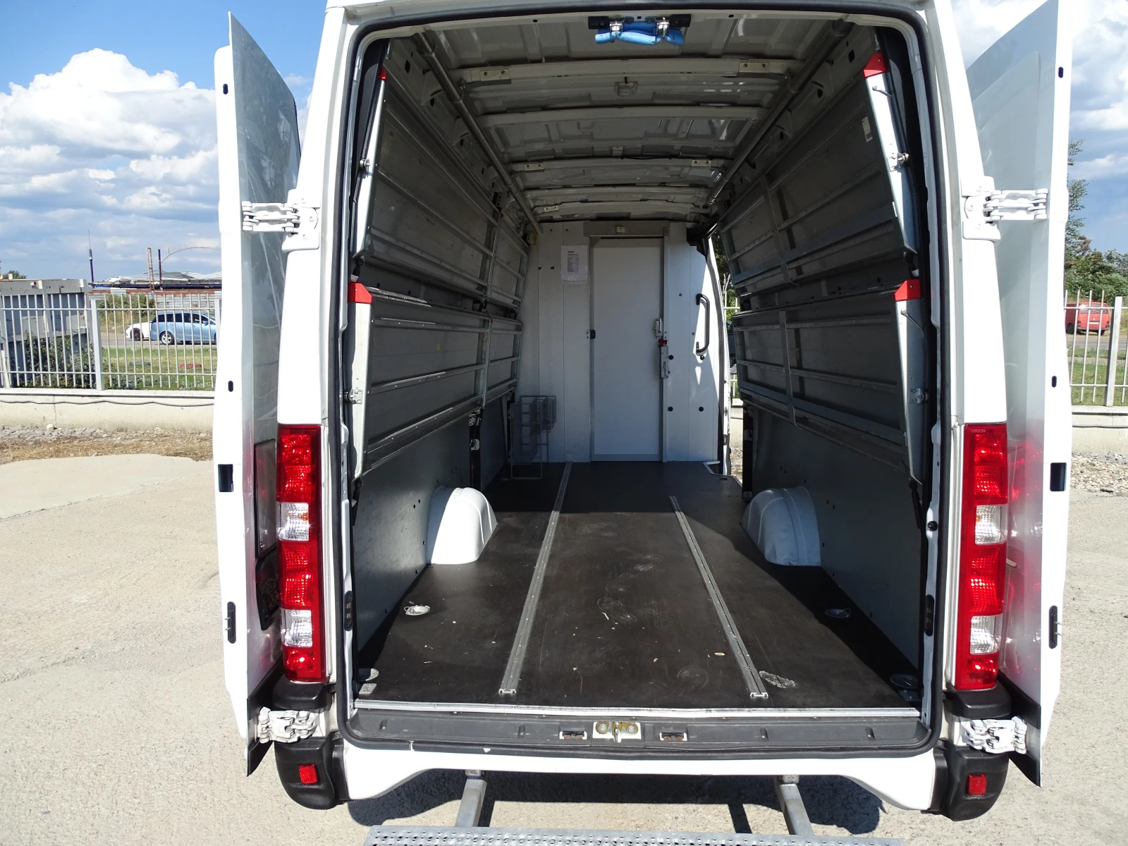Iveco 35s11 * * * КЛИМАТИК* * * НОВ ВНОС , снимка 9 - Бусове и автобуси - 55448319