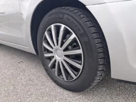Hyundai I30 1.6-i АГУ, снимка 15
