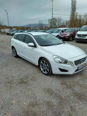 Обява за продажба на Volvo V60 Haskey Edition 4x4 -240 PS -Швейцария ~17 999 лв. - изображение 1