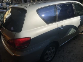 Обява за продажба на Toyota Avensis verso D-4D ~3 500 лв. - изображение 6