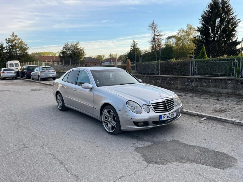 Mercedes-Benz E 220 2.2CDI, снимка 1 - Автомобили и джипове - 47629603