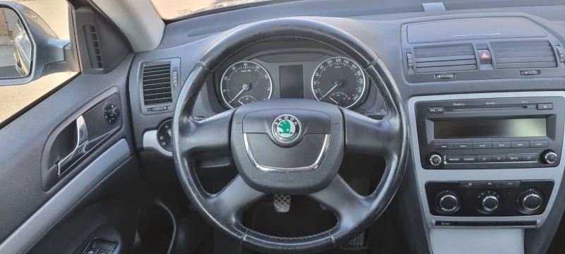 Skoda Octavia 1.8i 4x4 Euro 5, снимка 8 - Автомобили и джипове - 47868854