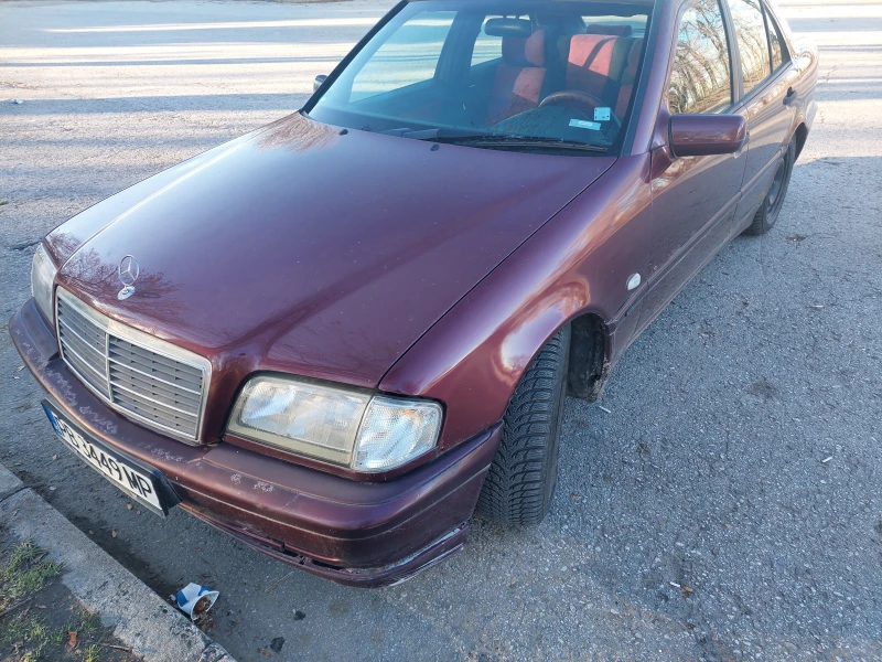 Mercedes-Benz C 180, снимка 3 - Автомобили и джипове - 48393691