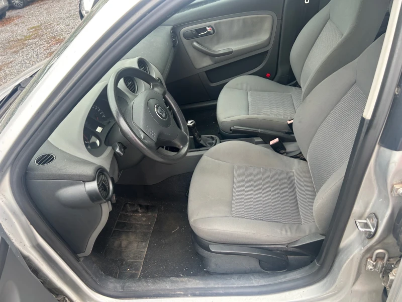 Seat Ibiza 1.4, снимка 12 - Автомобили и джипове - 48586454