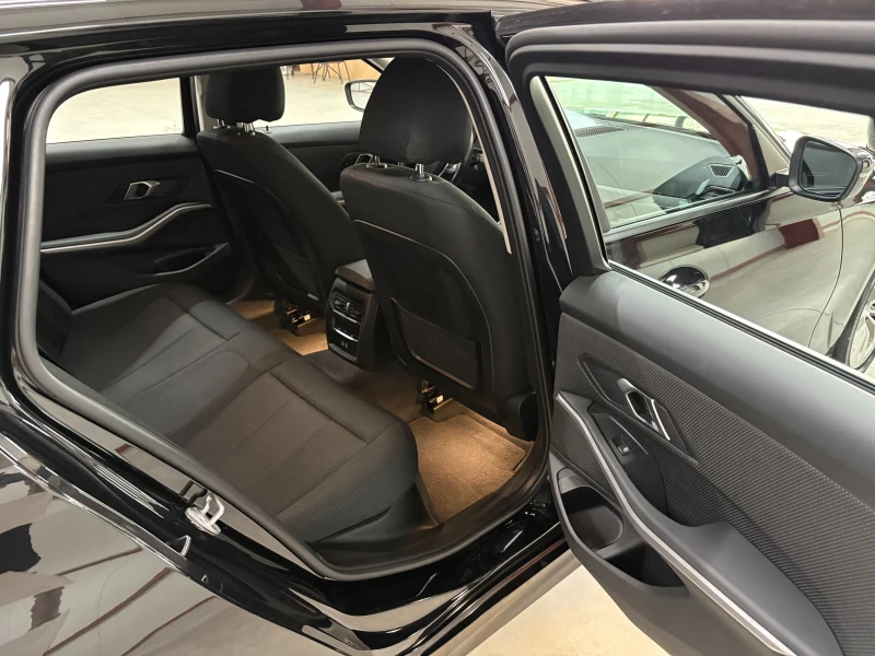 BMW 316 Touring M.Hibrid EV, снимка 11 - Автомобили и джипове - 50195049