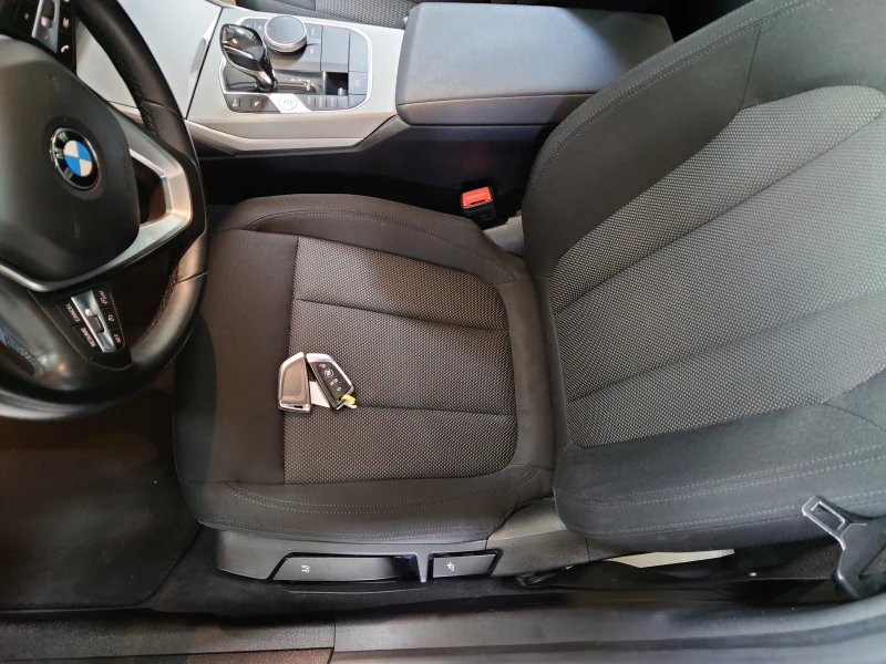 BMW 316 Touring M.Hibrid EV, снимка 6 - Автомобили и джипове - 50195049